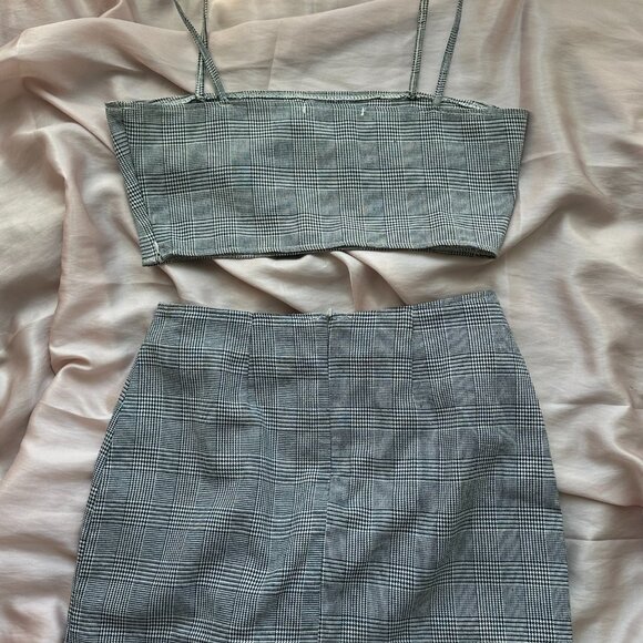 2 Piece Set Gray Plaid Crop Top & Mini Skirt | Size S - Picture 2 of 2